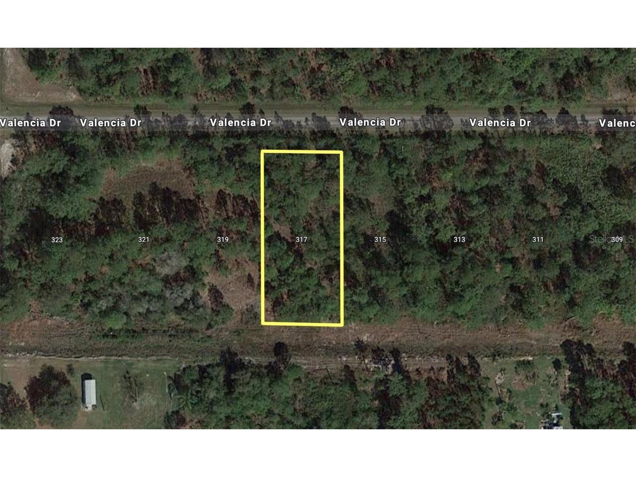 317 Valencia Drive Indian Lake Estates FL 33855 - LAKE WALK-IN-WATER T3512743 image1