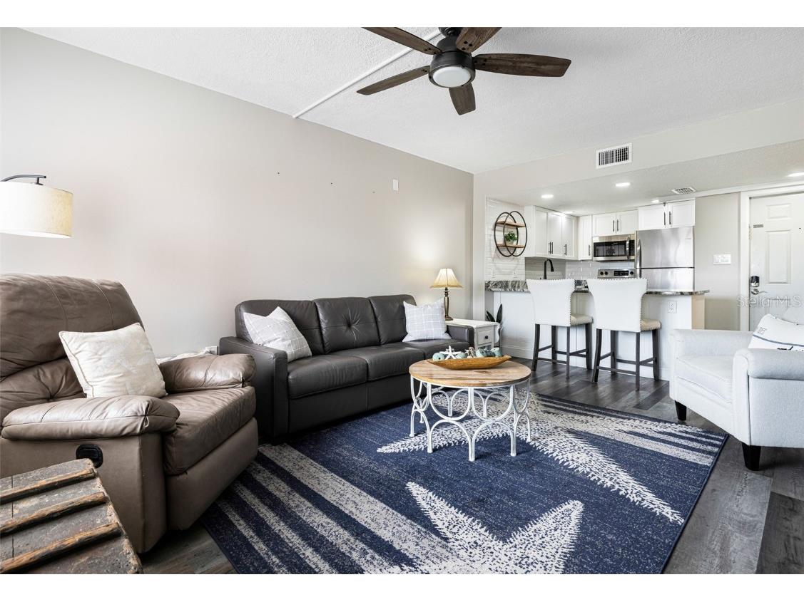 3170 Matecumbe Key Road #111 Punta Gorda FL 33955 - CHARLOTTE HARBOR A4672869 image3