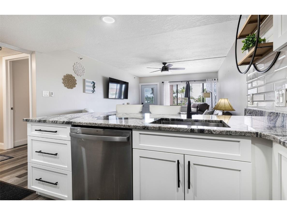 3170 Matecumbe Key Road #111 Punta Gorda FL 33955 - CHARLOTTE HARBOR A4672869 image7