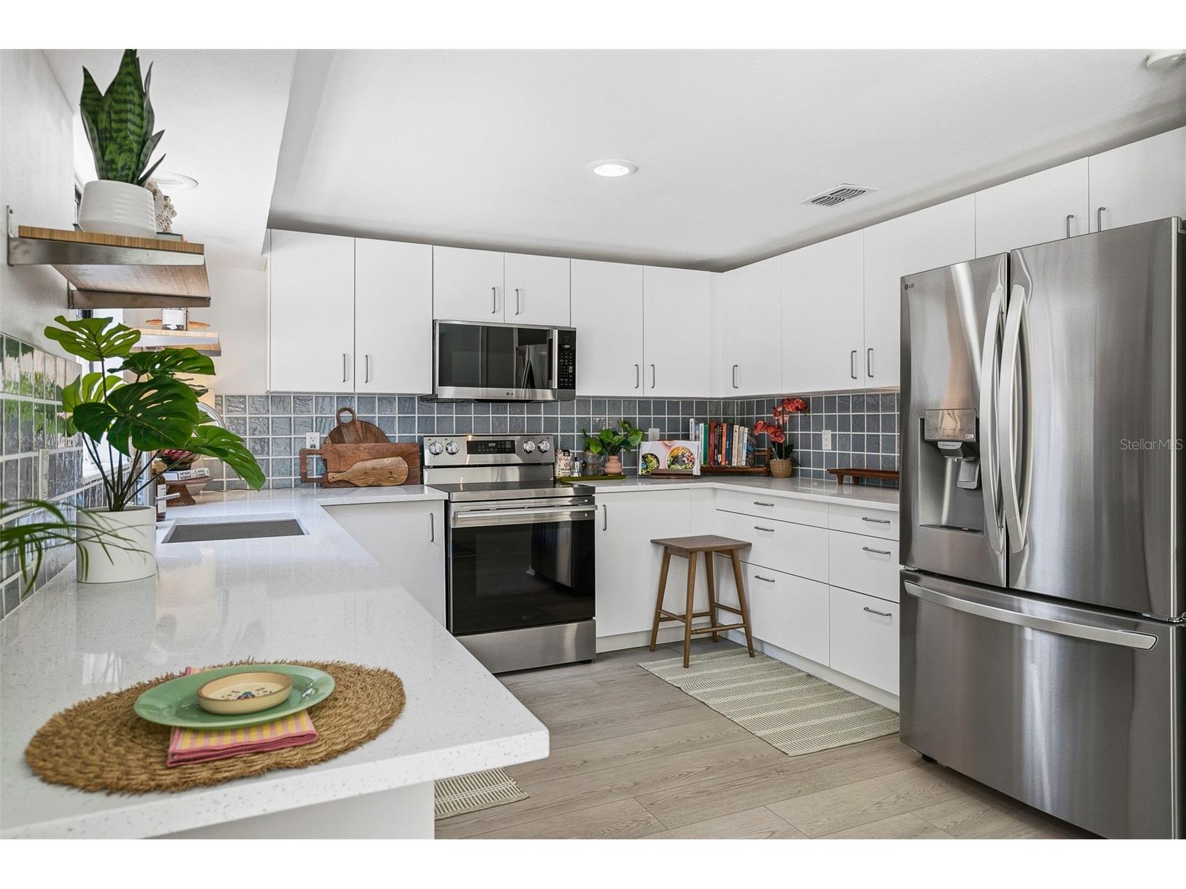 3174 Peachtree Street Sarasota FL 34231 A4692949 image15