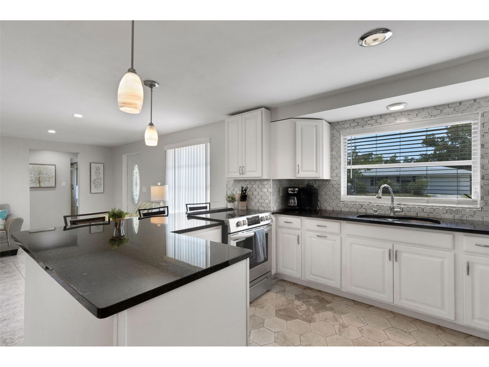 3174 Regatta Circle Sarasota FL 34231 A4689148 image5