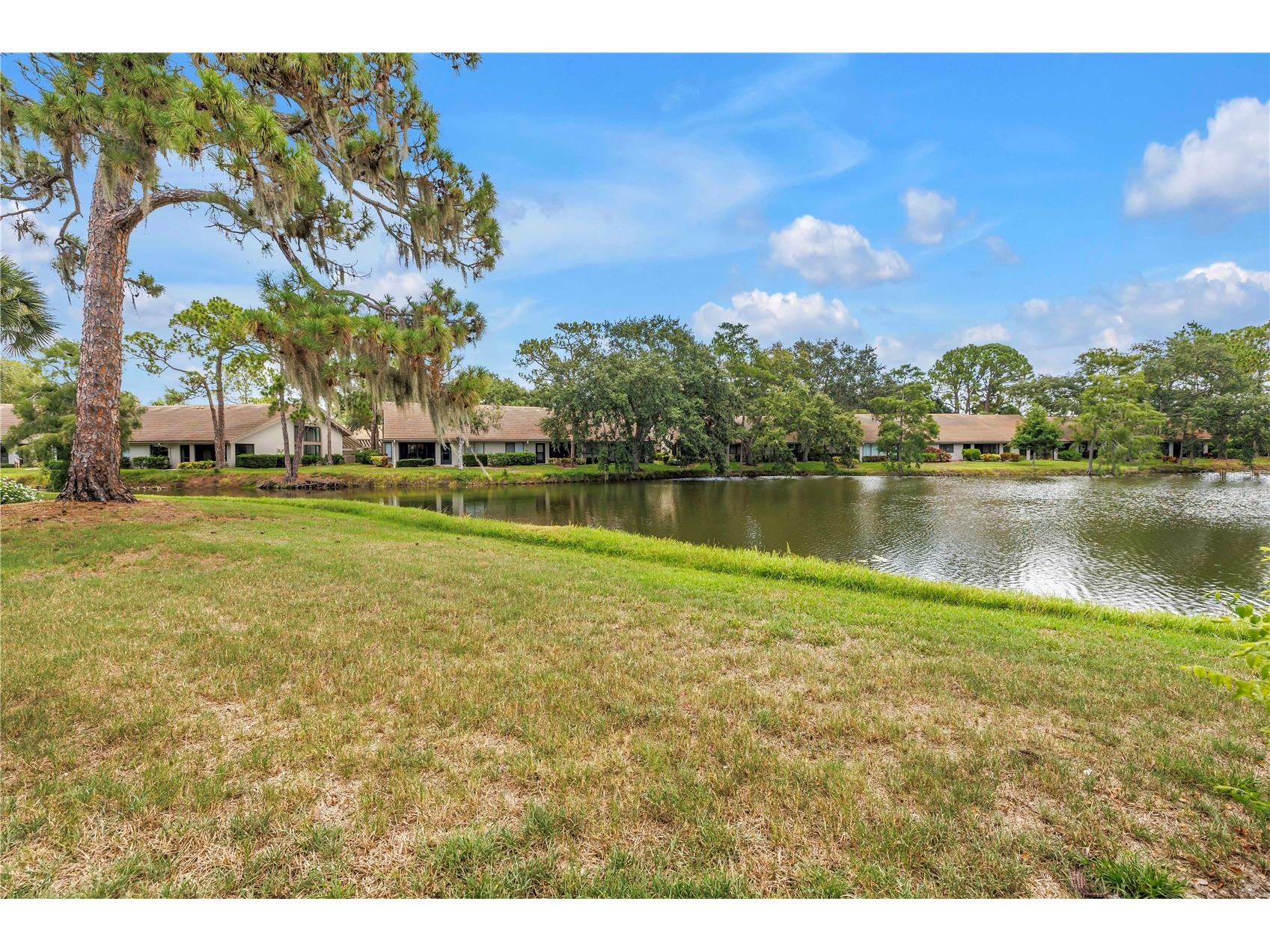 3174 Windrush #25 Sarasota FL 34235 TB8531019 image37