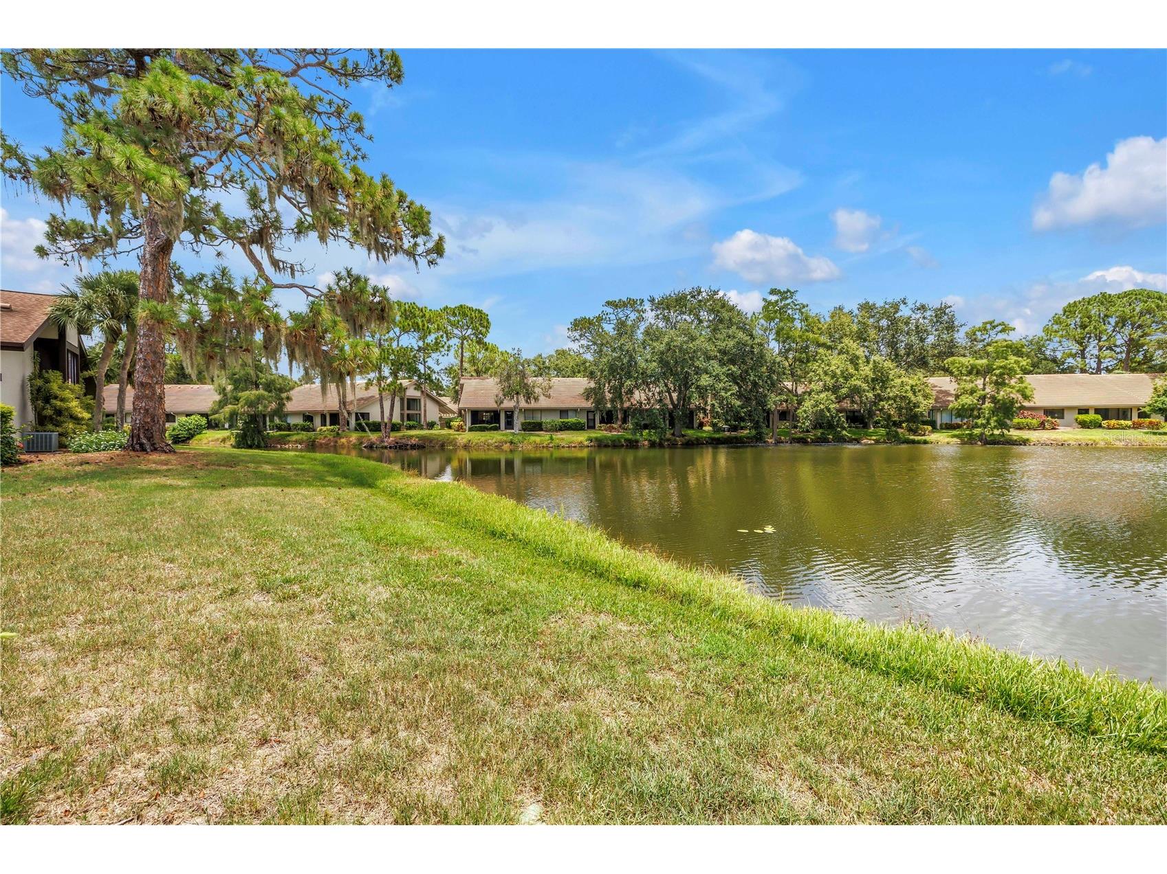 3174 Windrush #25 Sarasota FL 34235 TB8531019 image38