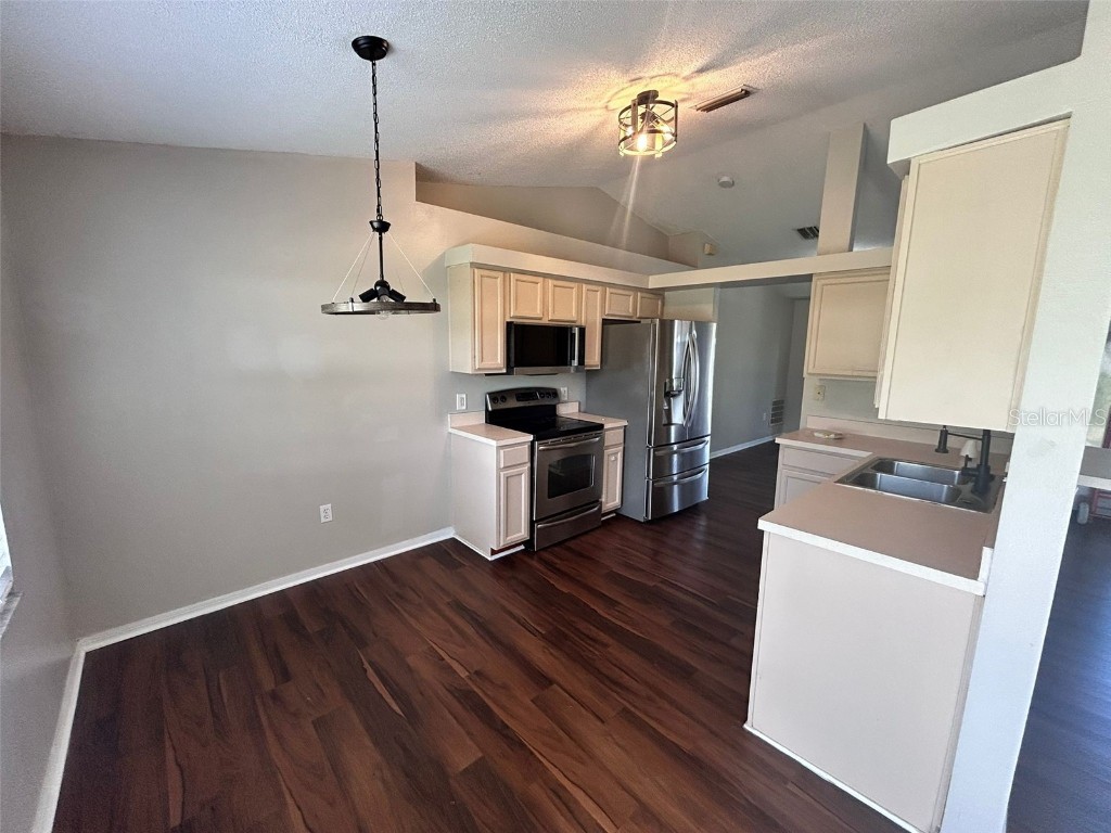 3175 Victoria Drive Kissimmee FL 34746 S5132418 image6