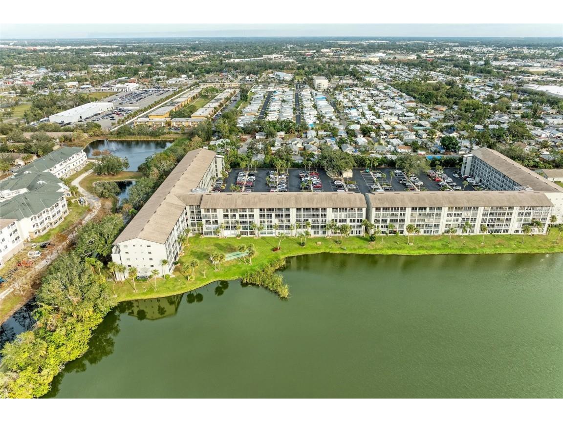 3176 Lake Bayshore Drive #319 Bradenton FL 34205 A4642153 image1