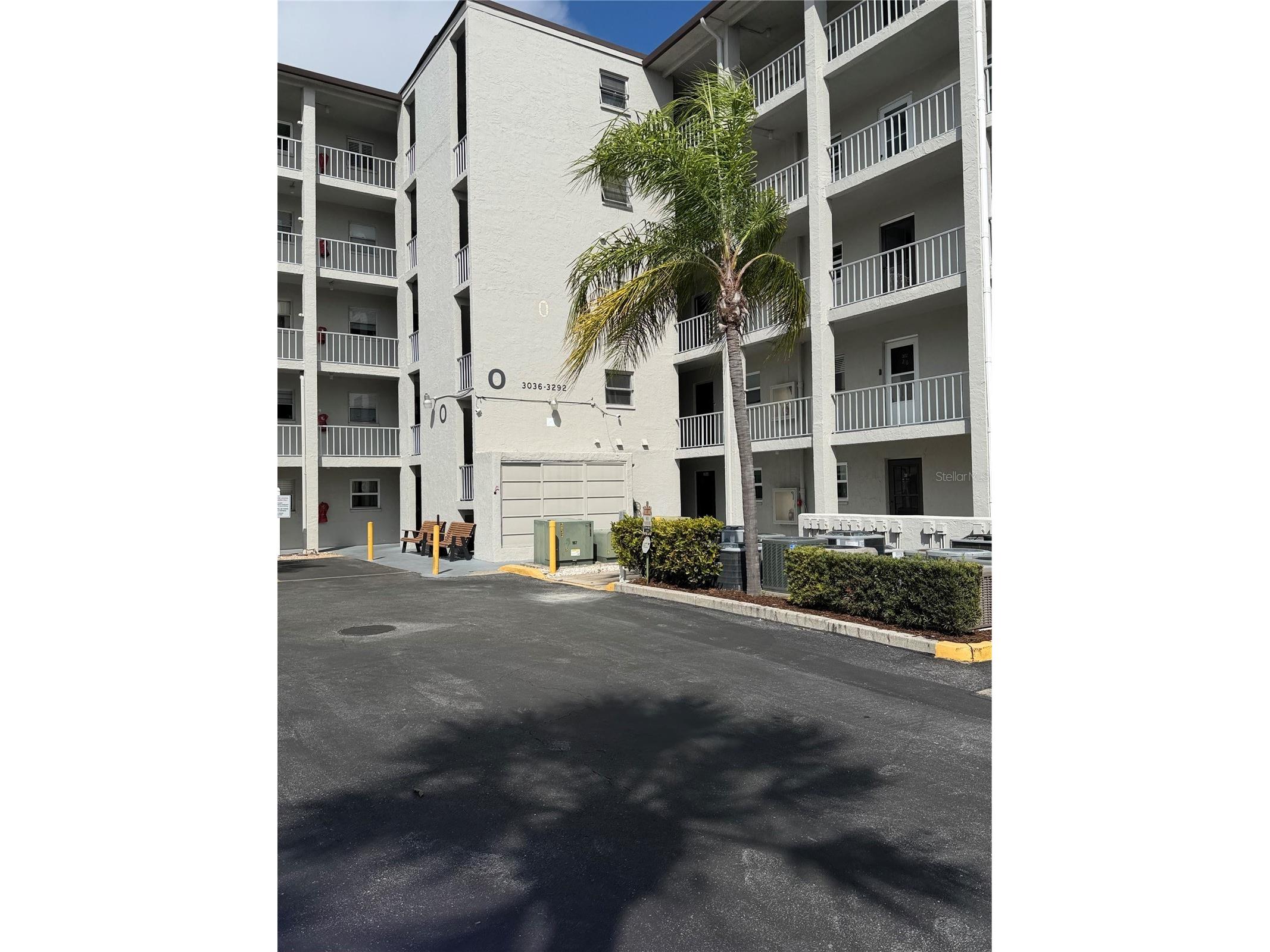 3176 Lake Bayshore Drive #319 Bradenton FL 34205 A4686498 image1