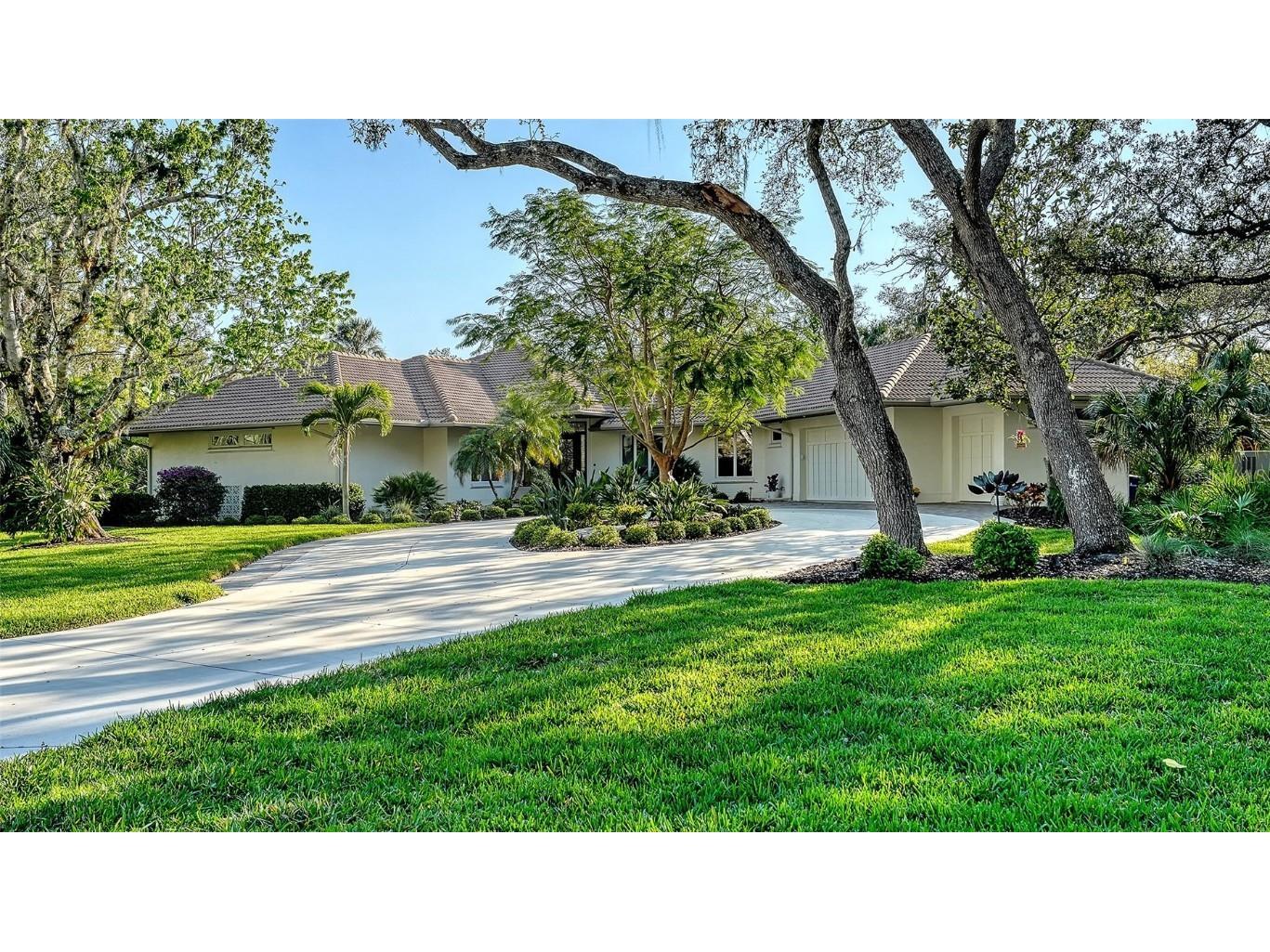 3178 Dick Wilson Drive Sarasota FL 34240 A4635588 image1