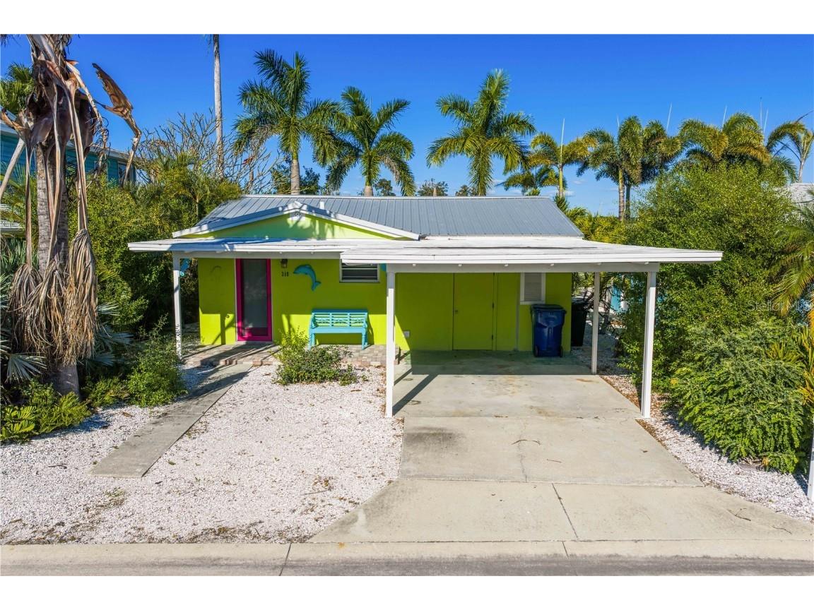 318 182nd Avenue E Redington Shores FL 33708 TB8457723 image1