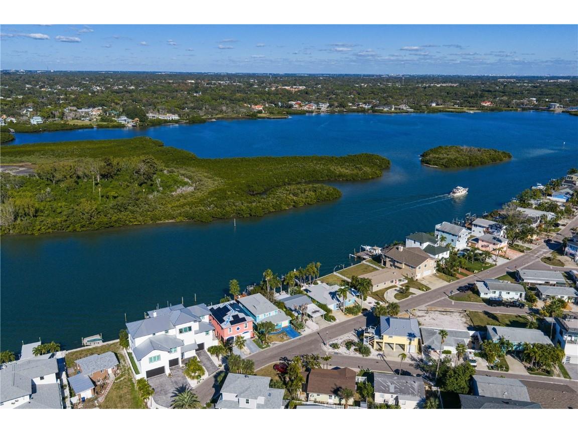 318 182nd Avenue E Redington Shores FL 33708 TB8457723 image10