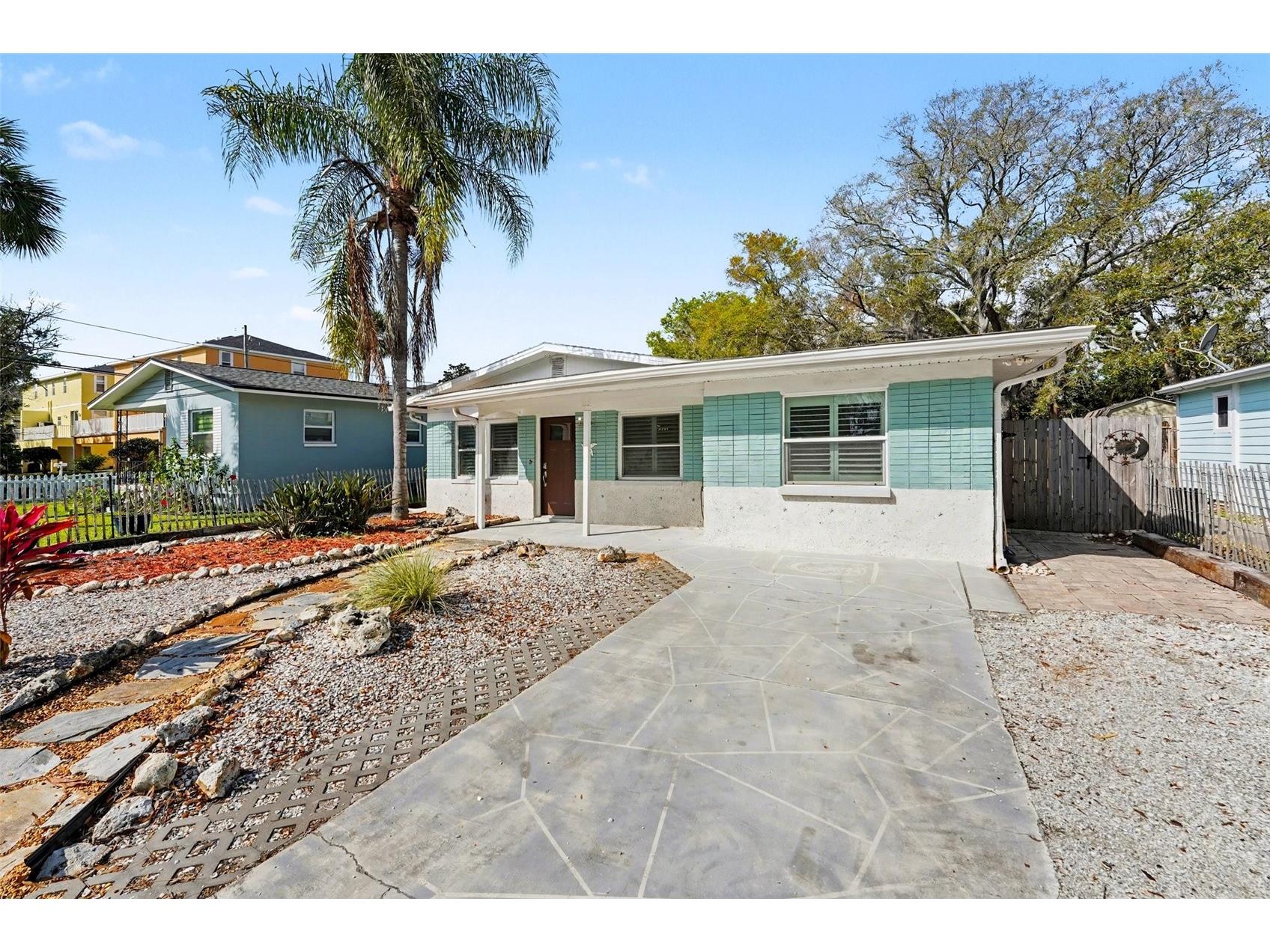 318 Bath Street Tarpon Springs FL 34689 TB8485654 image3