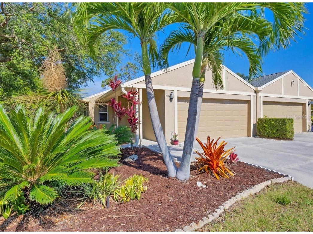 318 Chartley Court N Sarasota FL 34232 A4611536 image1