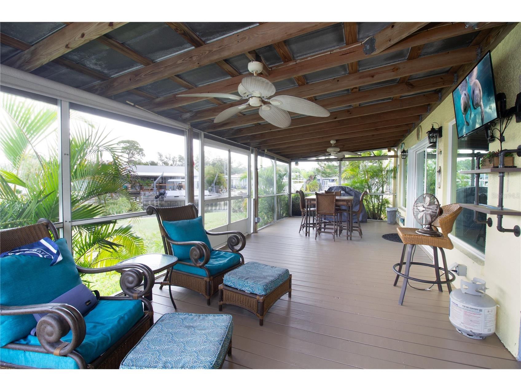 318 Circle Drive Palm Harbor FL 34683 TB8527358 image16