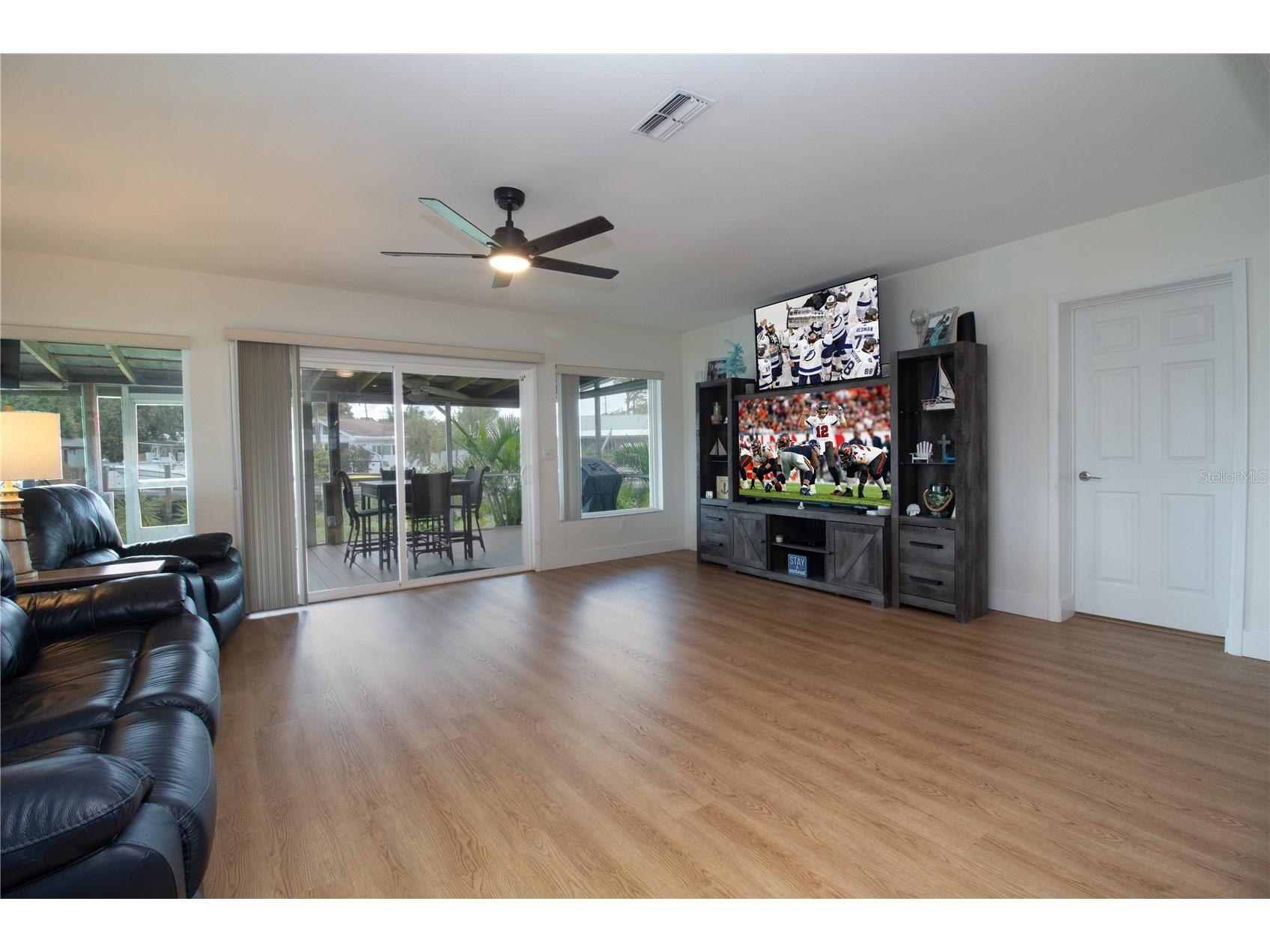 318 Circle Drive Palm Harbor FL 34683 TB8527358 image23
