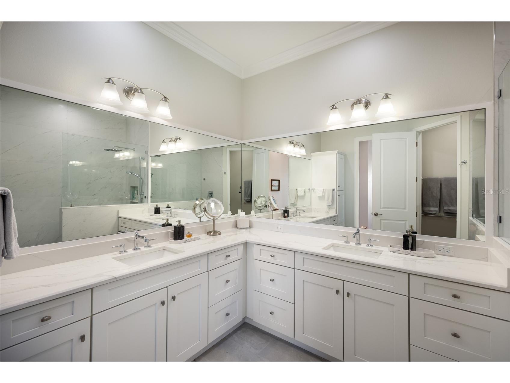 318 Compass Point Drive #202 Bradenton FL 34209 A4688460 image25