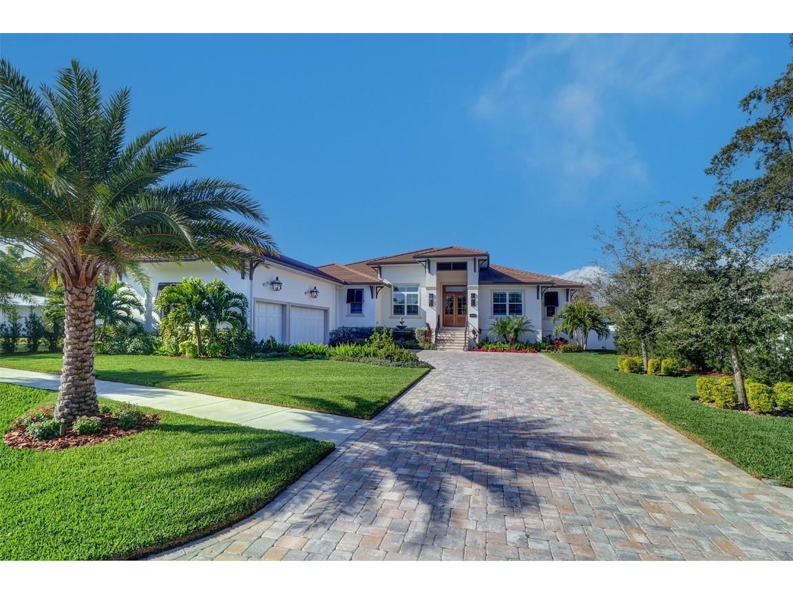 318 Cordova Boulevard NE Saint Petersburg FL 33704 U8190873 image1