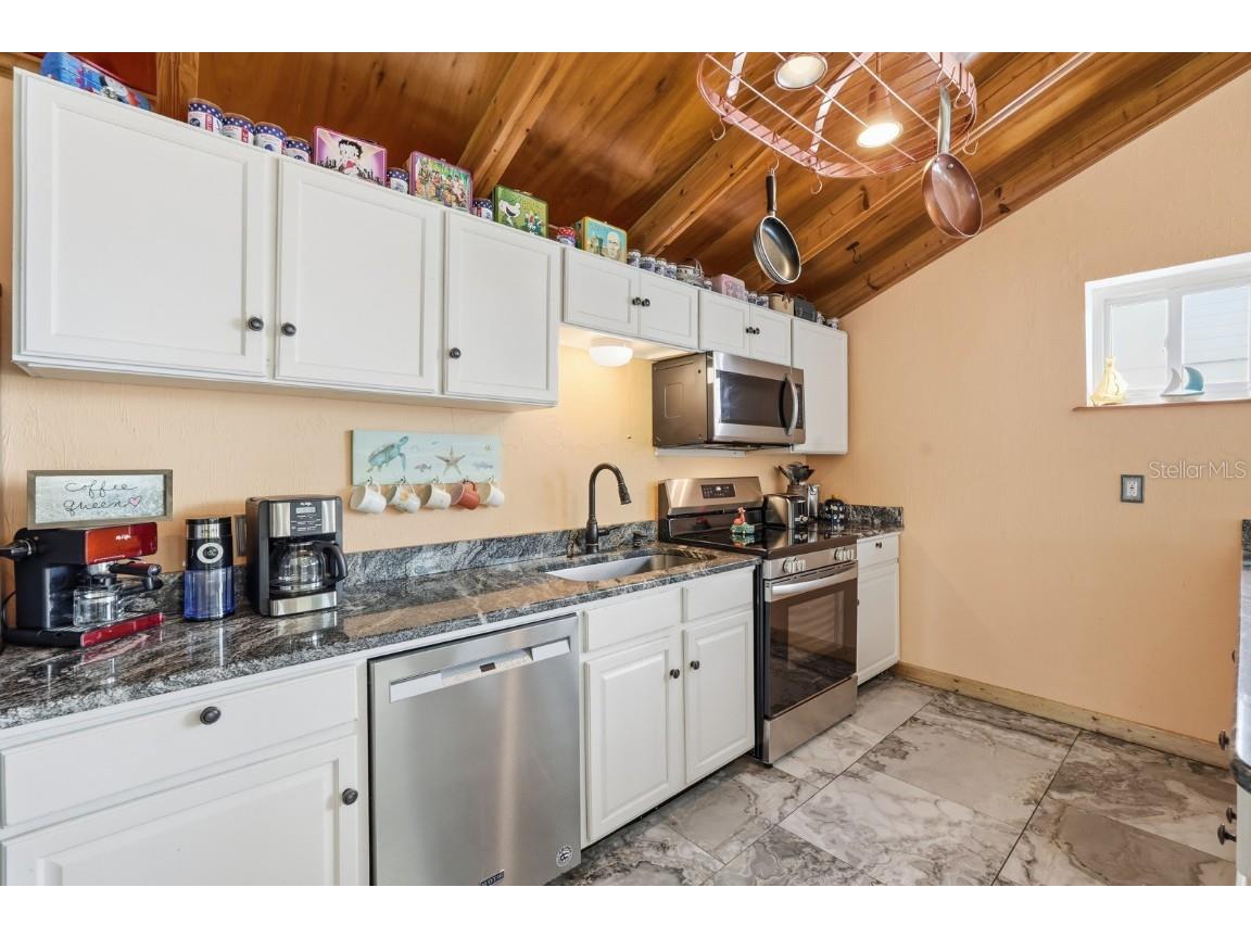 318 Eastwood Lane Daytona Beach FL 32118 V4946176 image12