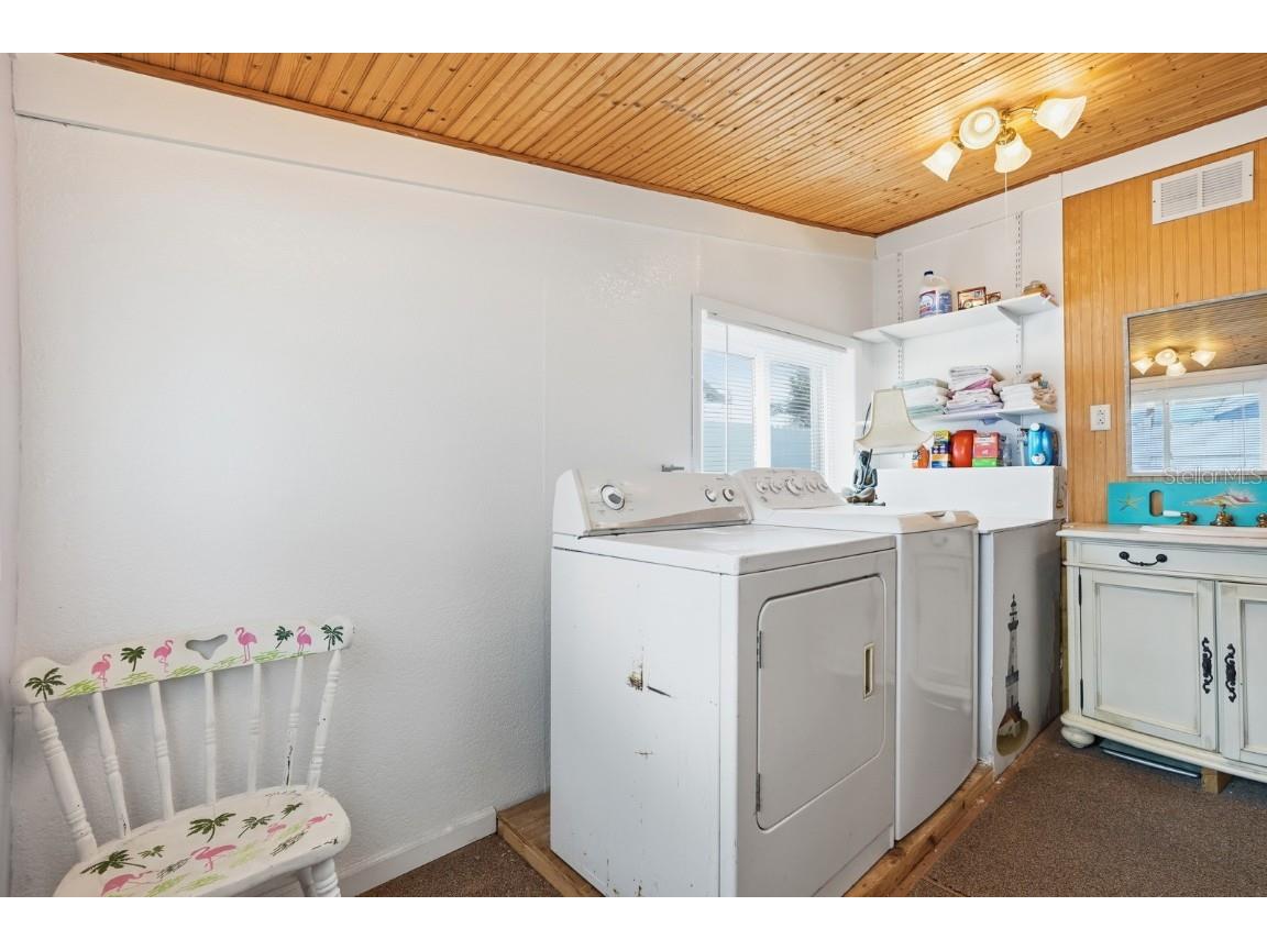 318 Eastwood Lane Daytona Beach FL 32118 V4946176 image24