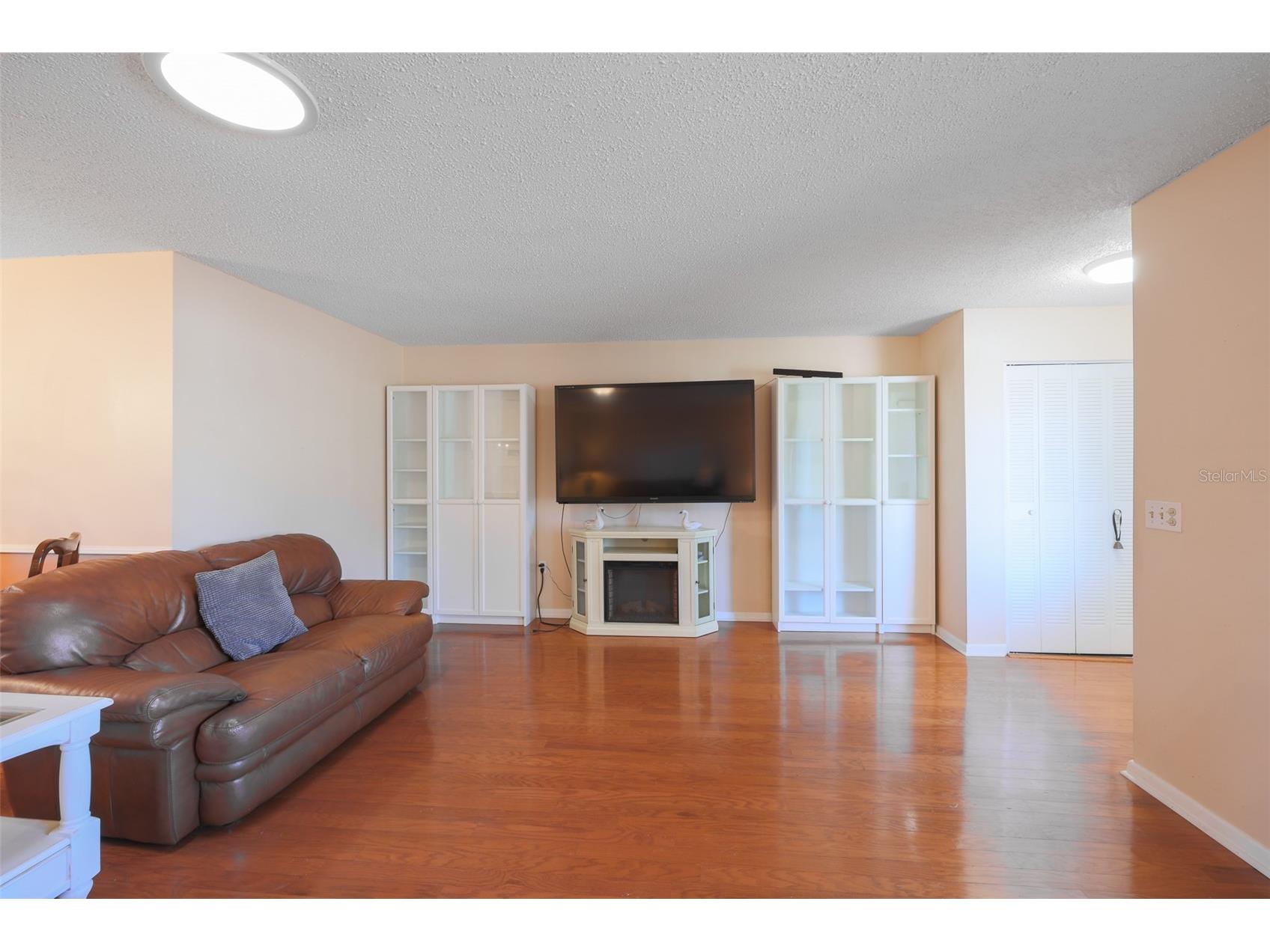 318 Fairside Court Sun City Center FL 33573 TB8474458 image8