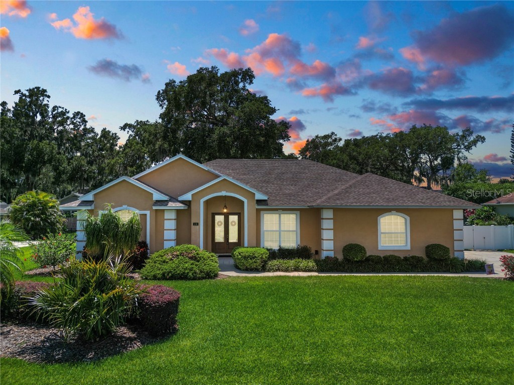 318 Hamilton Shores Drive NE Winter Haven FL 33881 L4944880 image1