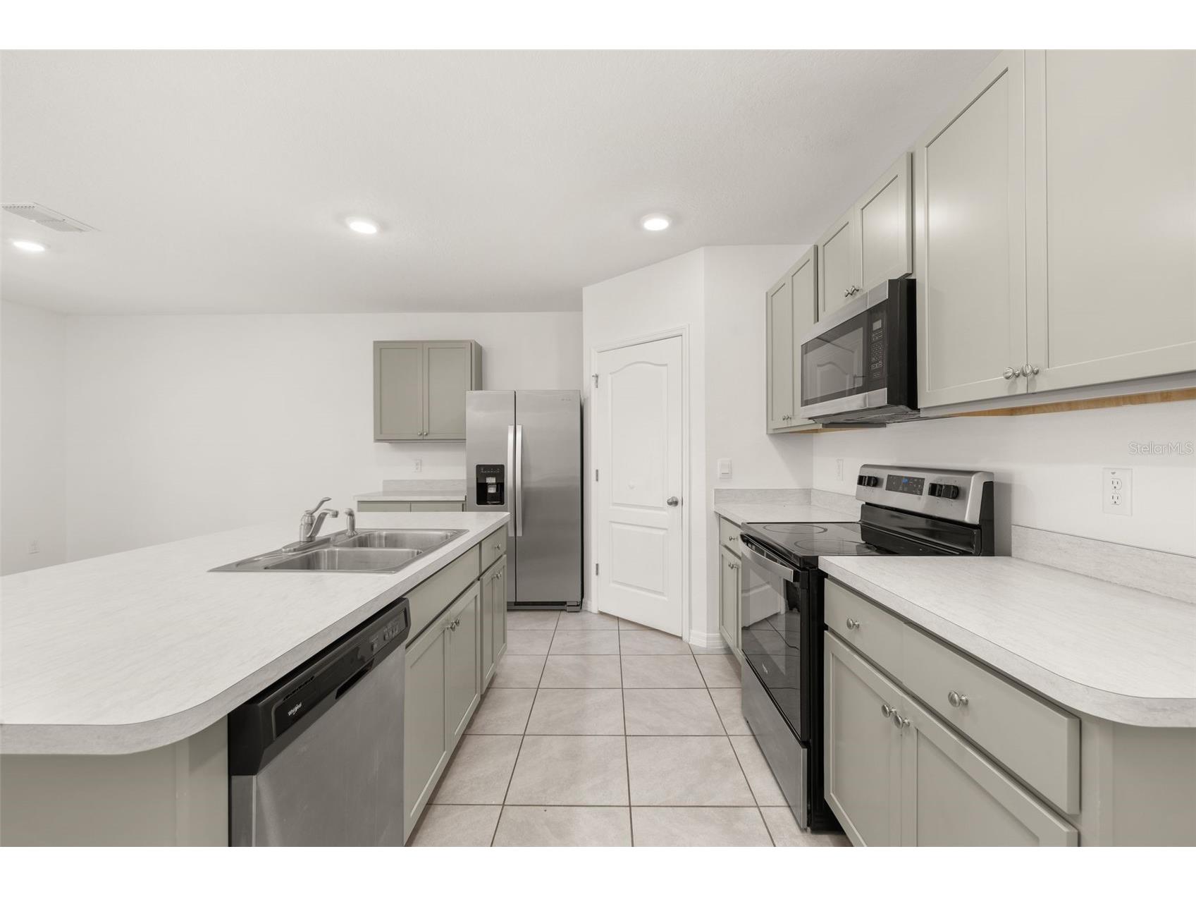318 Montgomery Court Kissimmee FL 34758 S5145403 image6