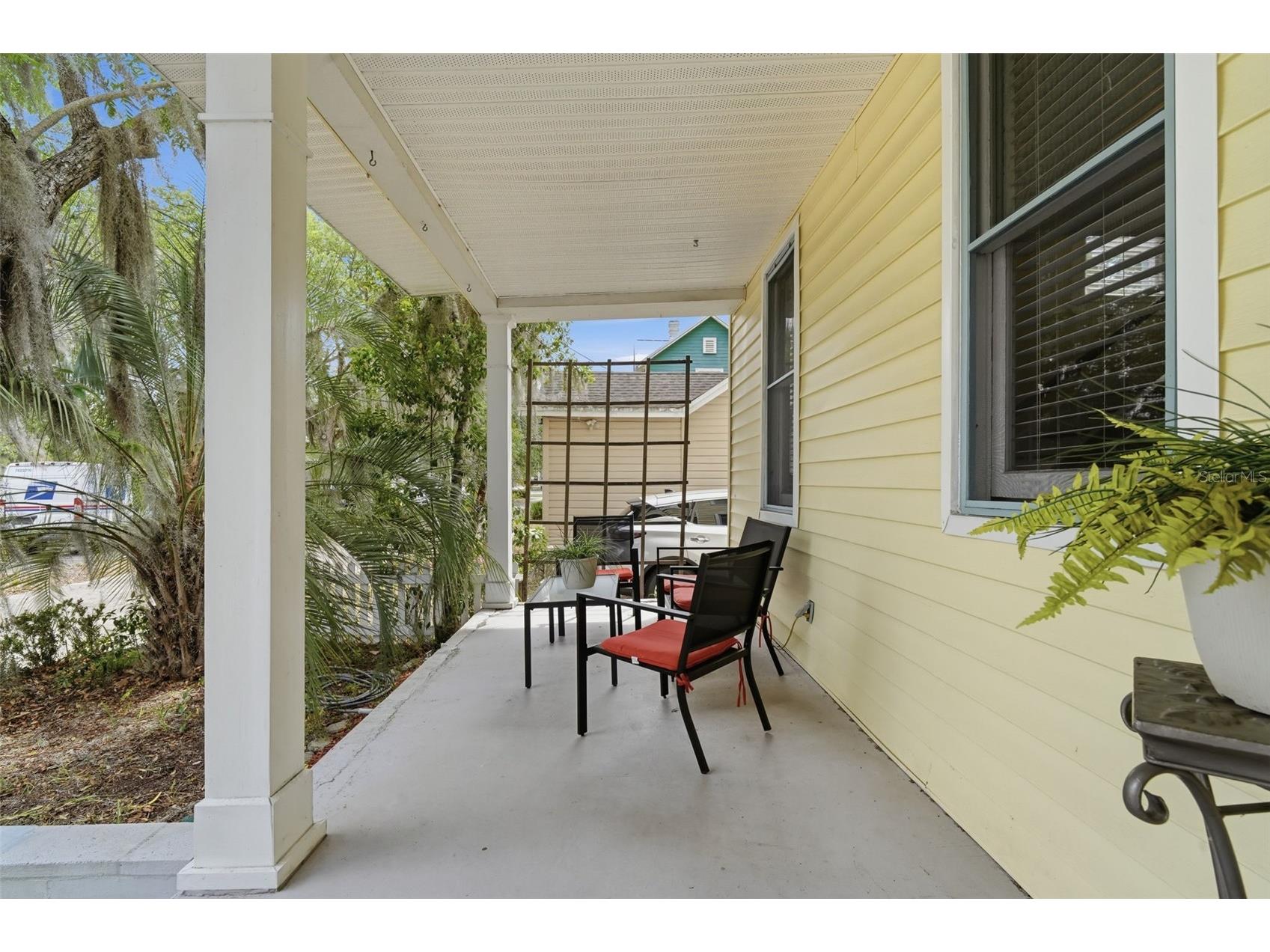318 N Colonial Court Deland FL 32720 V4948388 image2