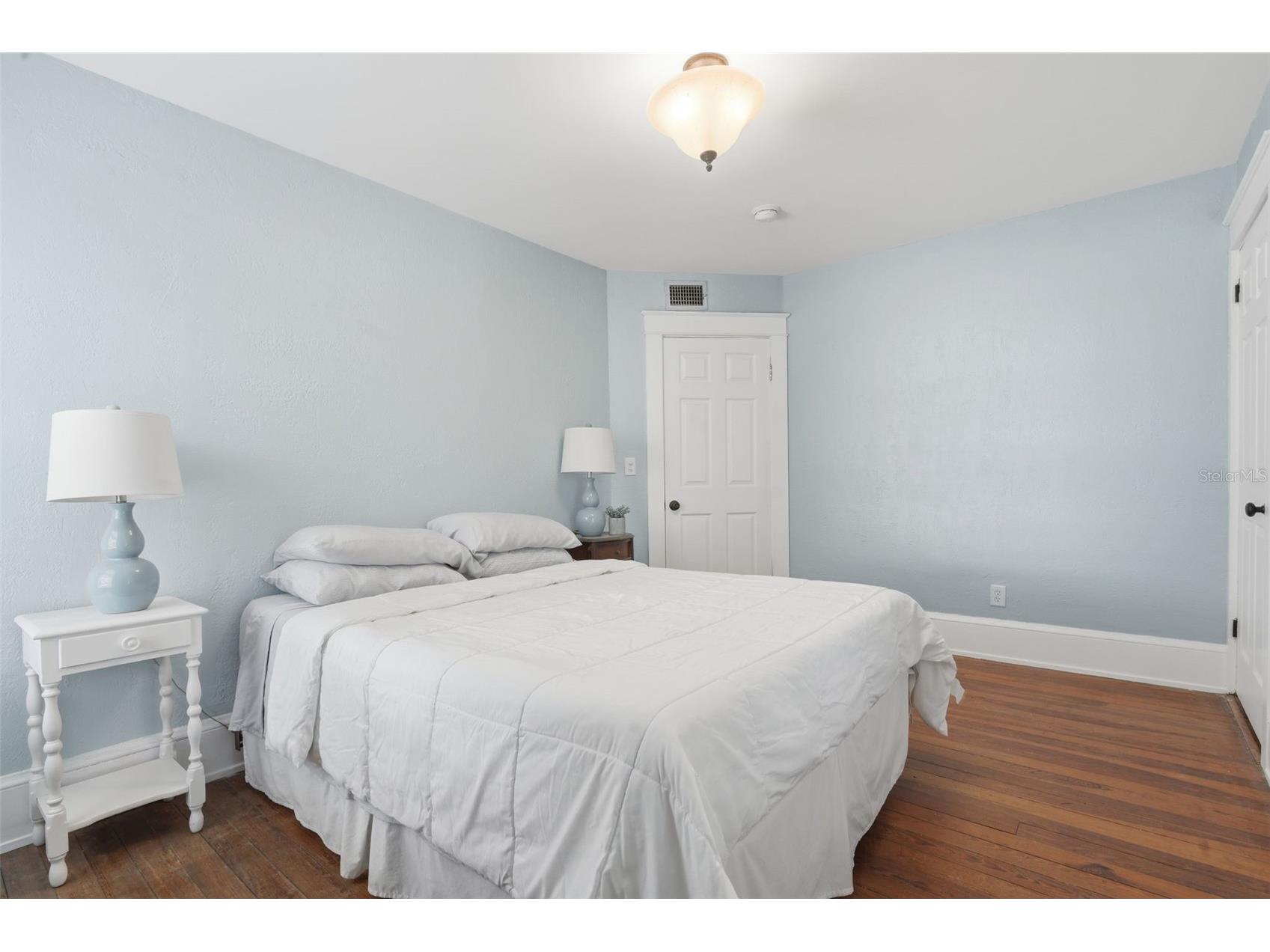318 N Colonial Court Deland FL 32720 V4948388 image25