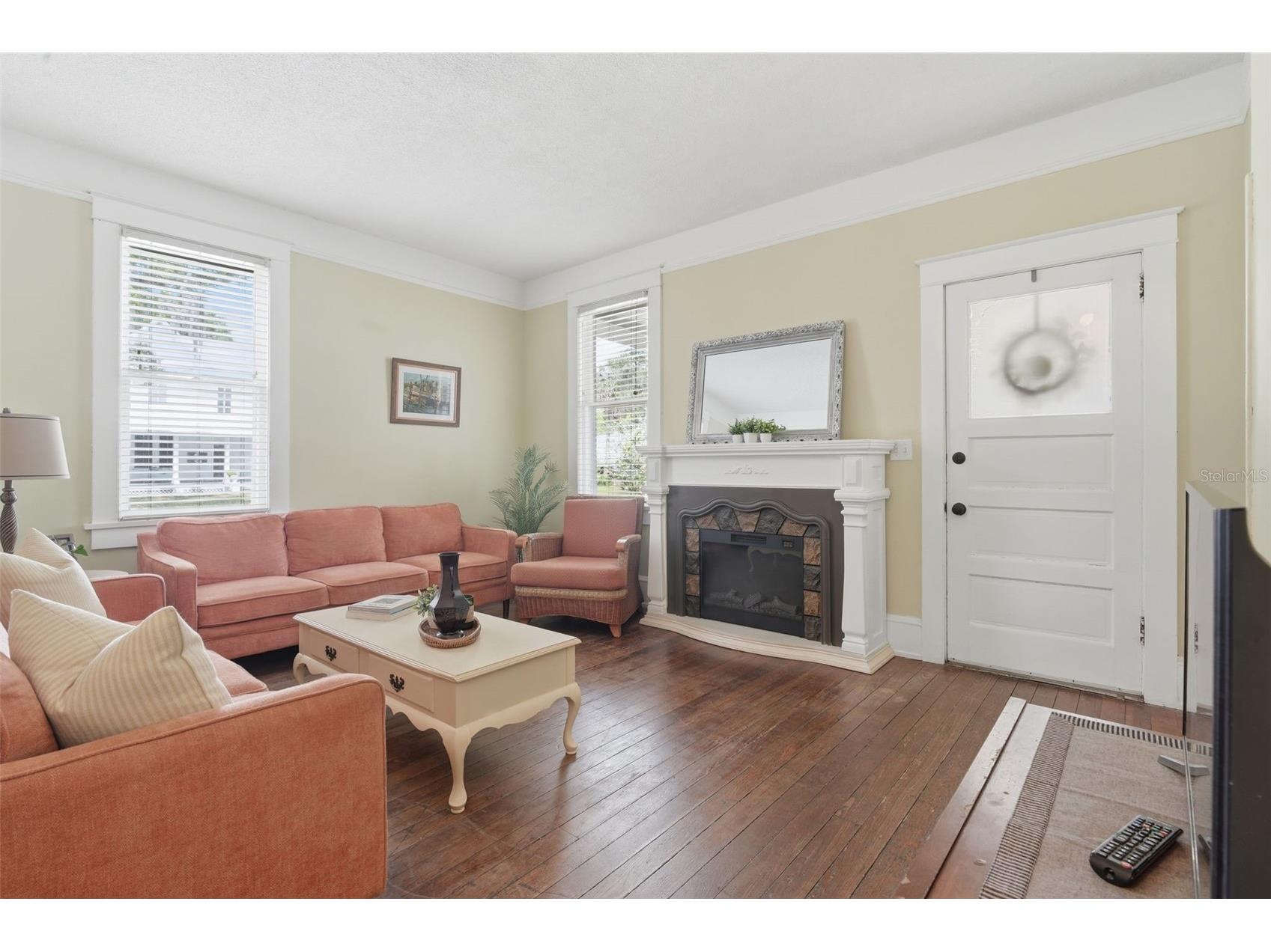 318 N Colonial Court Deland FL 32720 V4948388 image3