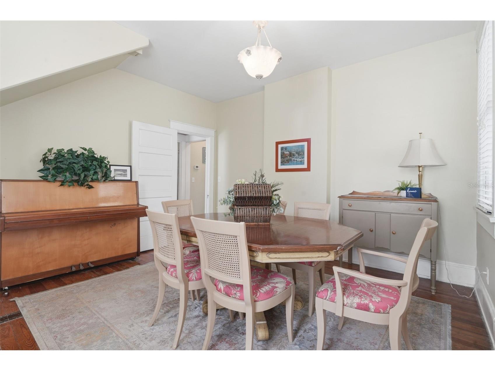 318 N Colonial Court Deland FL 32720 V4948388 image6