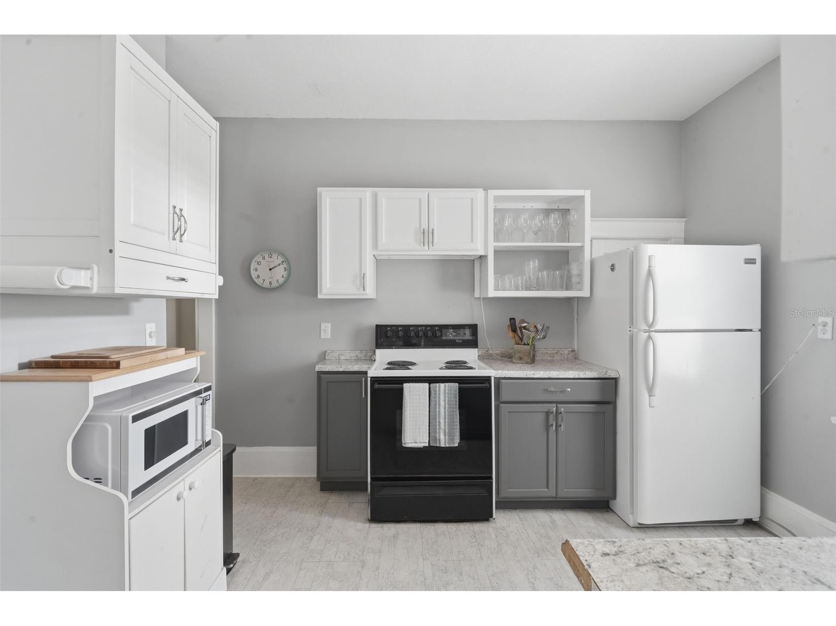 318 N Colonial Court Deland FL 32720 V4948388 image8
