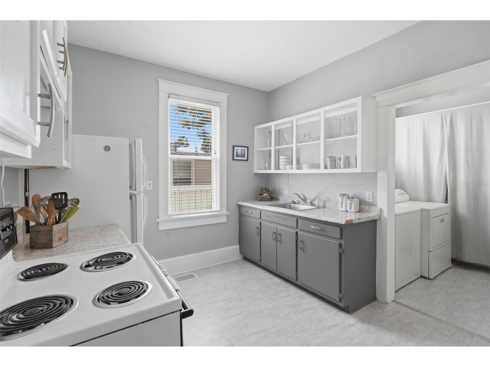 318 N Colonial Court Deland FL 32720 V4948388 image9