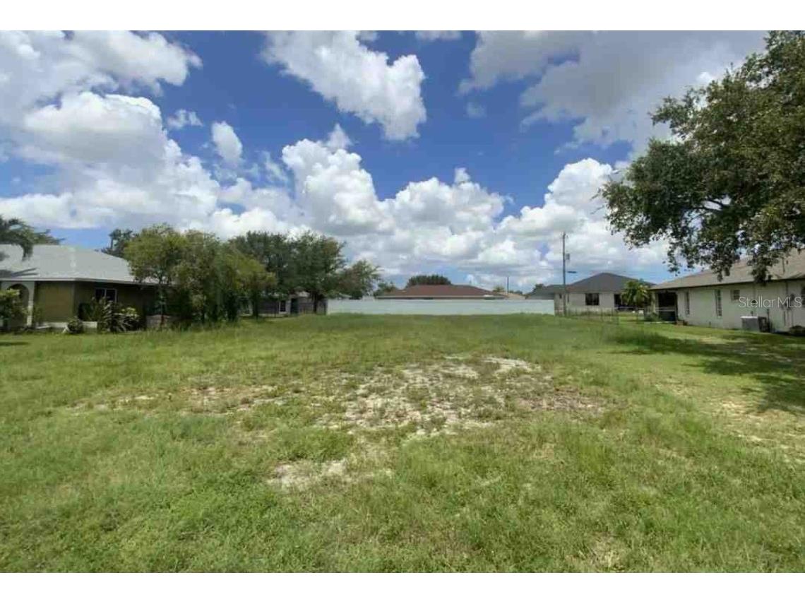 318 NE 19th Place Cape Coral FL 33909 A4617164 image1