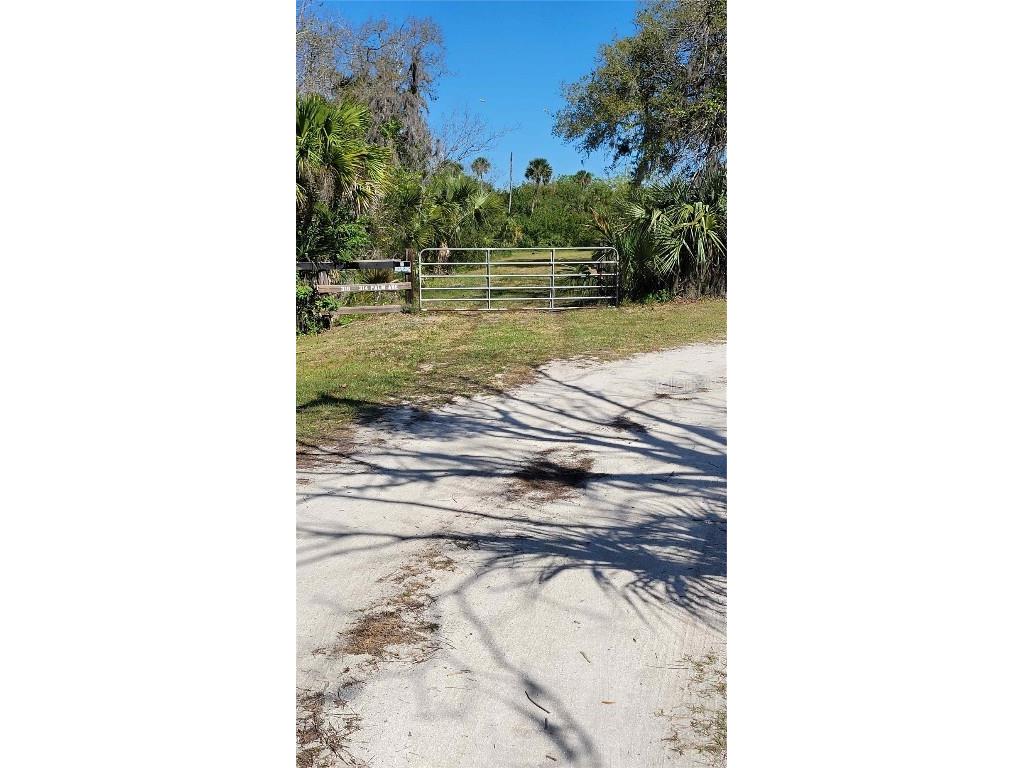 318 Palm Avenue Oak Hill FL 32759 NS1084156 image5