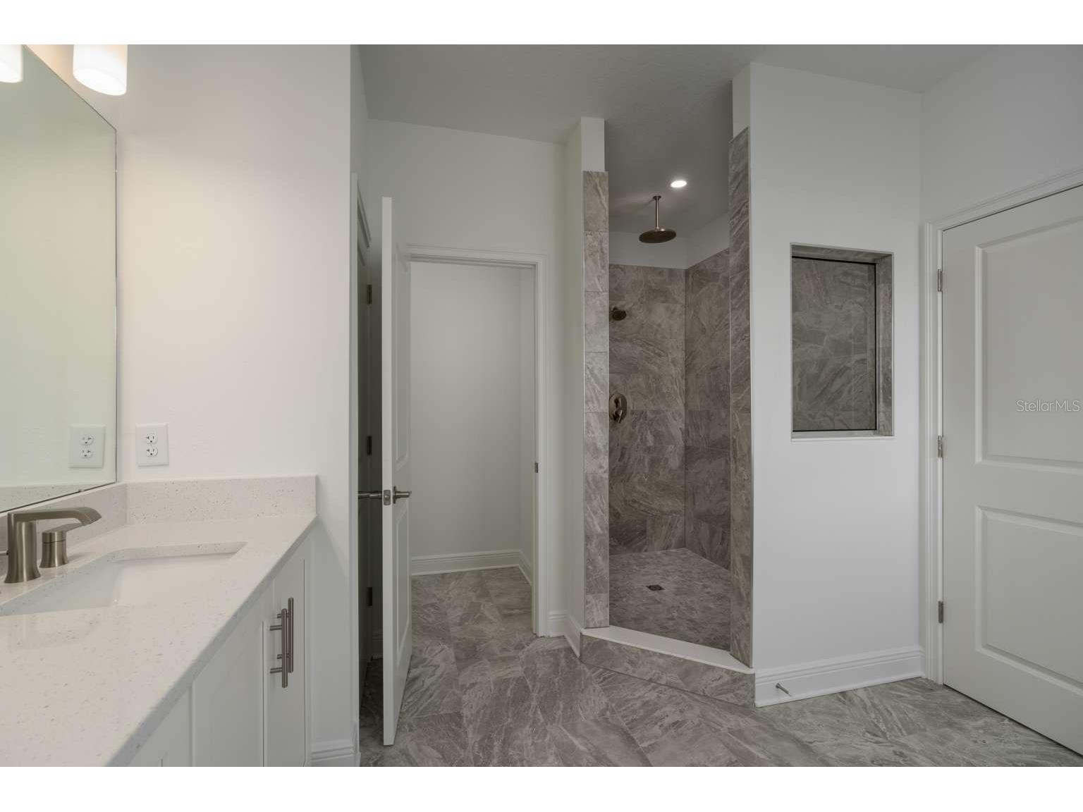 318 Rafael Boulevard NE Saint Petersburg FL 33704 TB8488679 image23