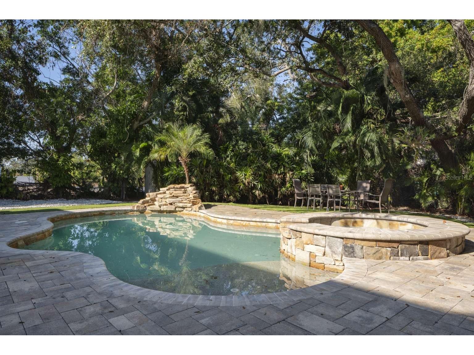 318 Rafael Boulevard NE Saint Petersburg FL 33704 TB8488679 image40