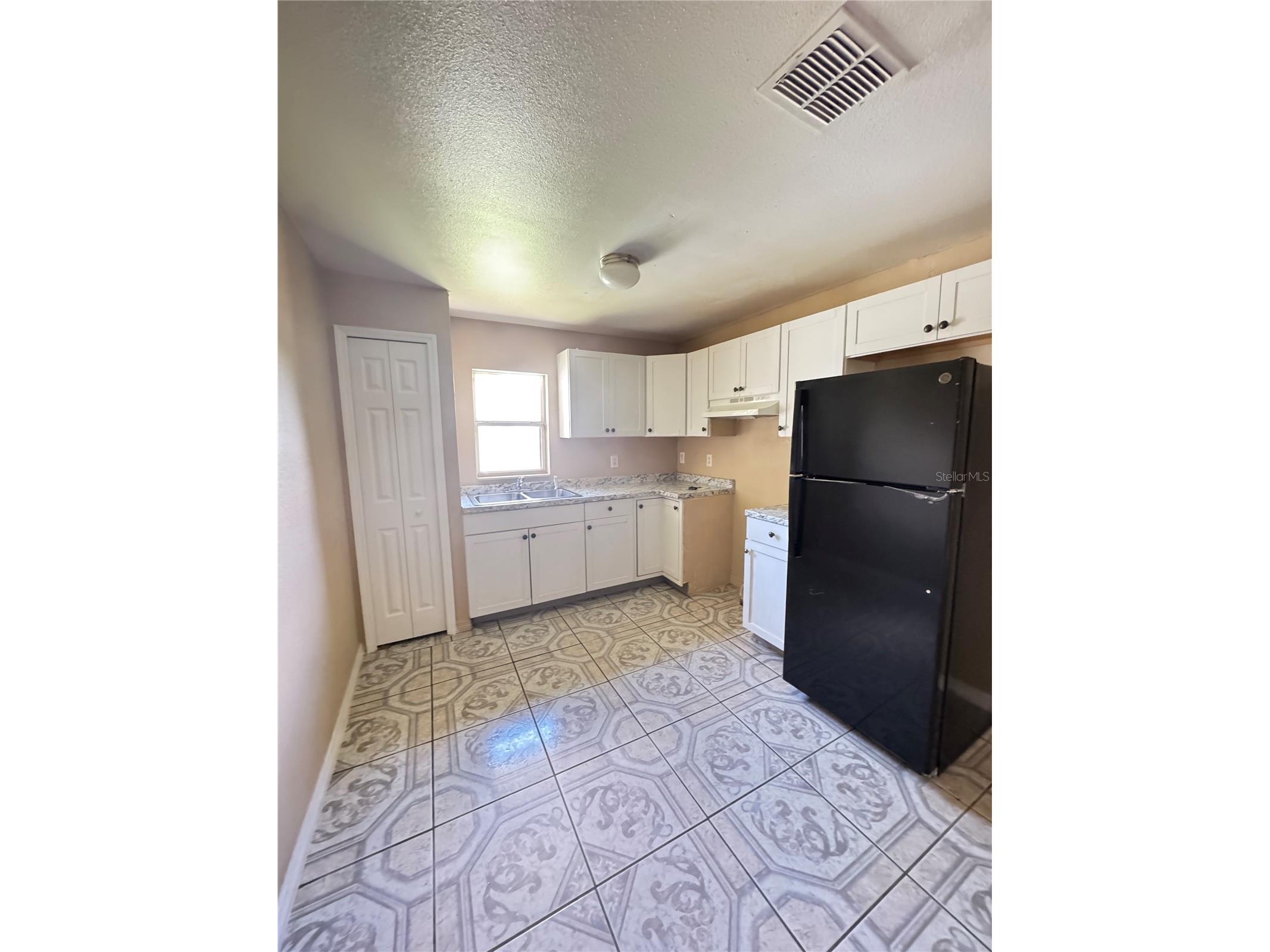 318 Ronnie Circle Orlando FL 32811 G5115511 image2