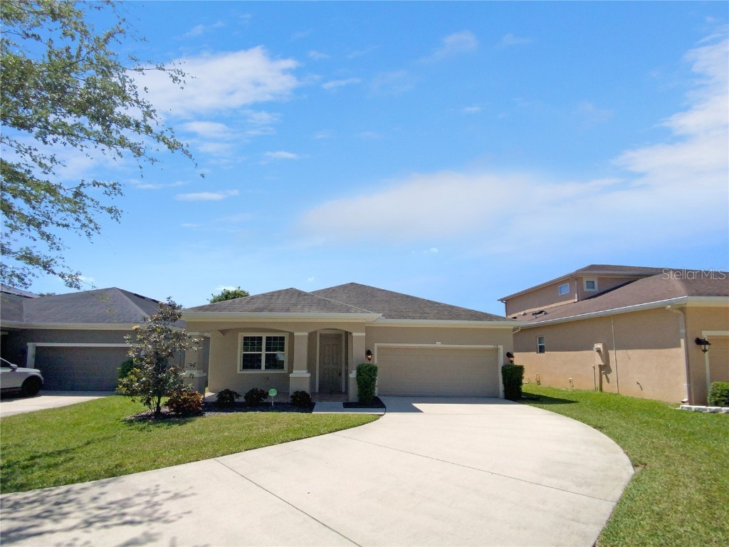 318 Roxbury Crossing Court Valrico FL 33594 O6196681 image1