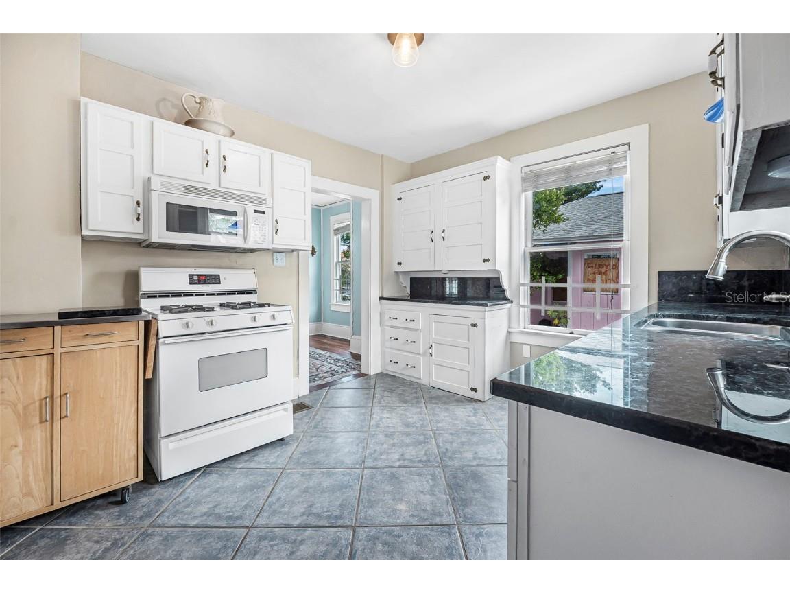 318 Vermont Avenue Daytona Beach FL 32118 FC305829 image14