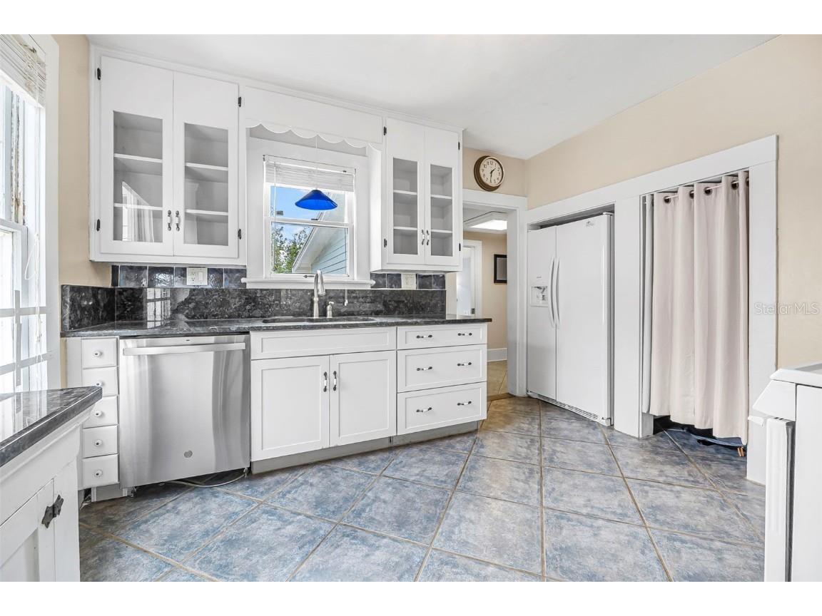 318 Vermont Avenue Daytona Beach FL 32118 FC305829 image15