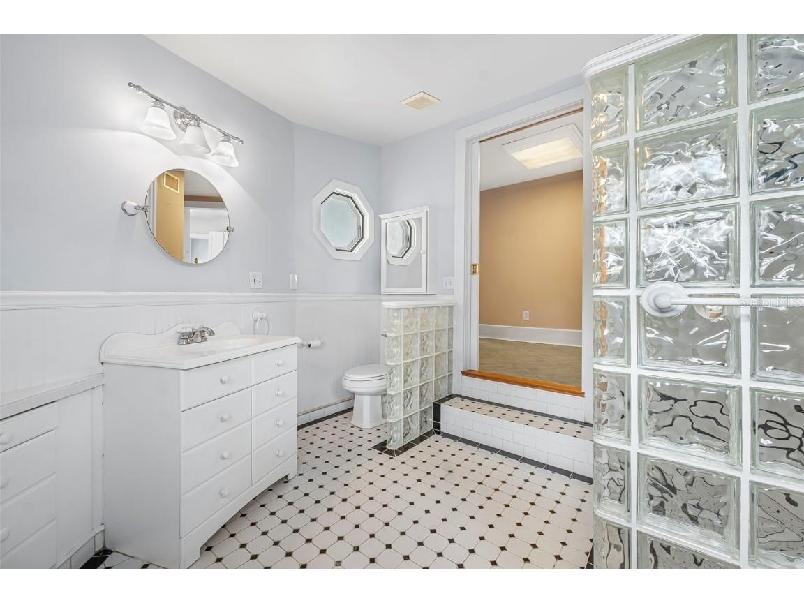 318 Vermont Avenue Daytona Beach FL 32118 FC305829 image29