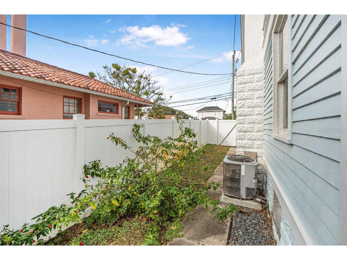 318 Vermont Avenue Daytona Beach FL 32118 FC305829 image35