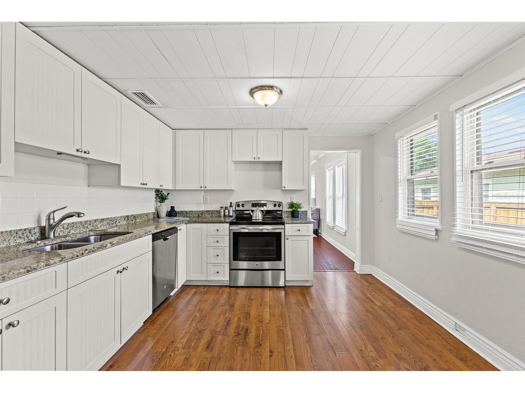 318 W Osborne Avenue Tampa FL 33603 TB8496124 image15