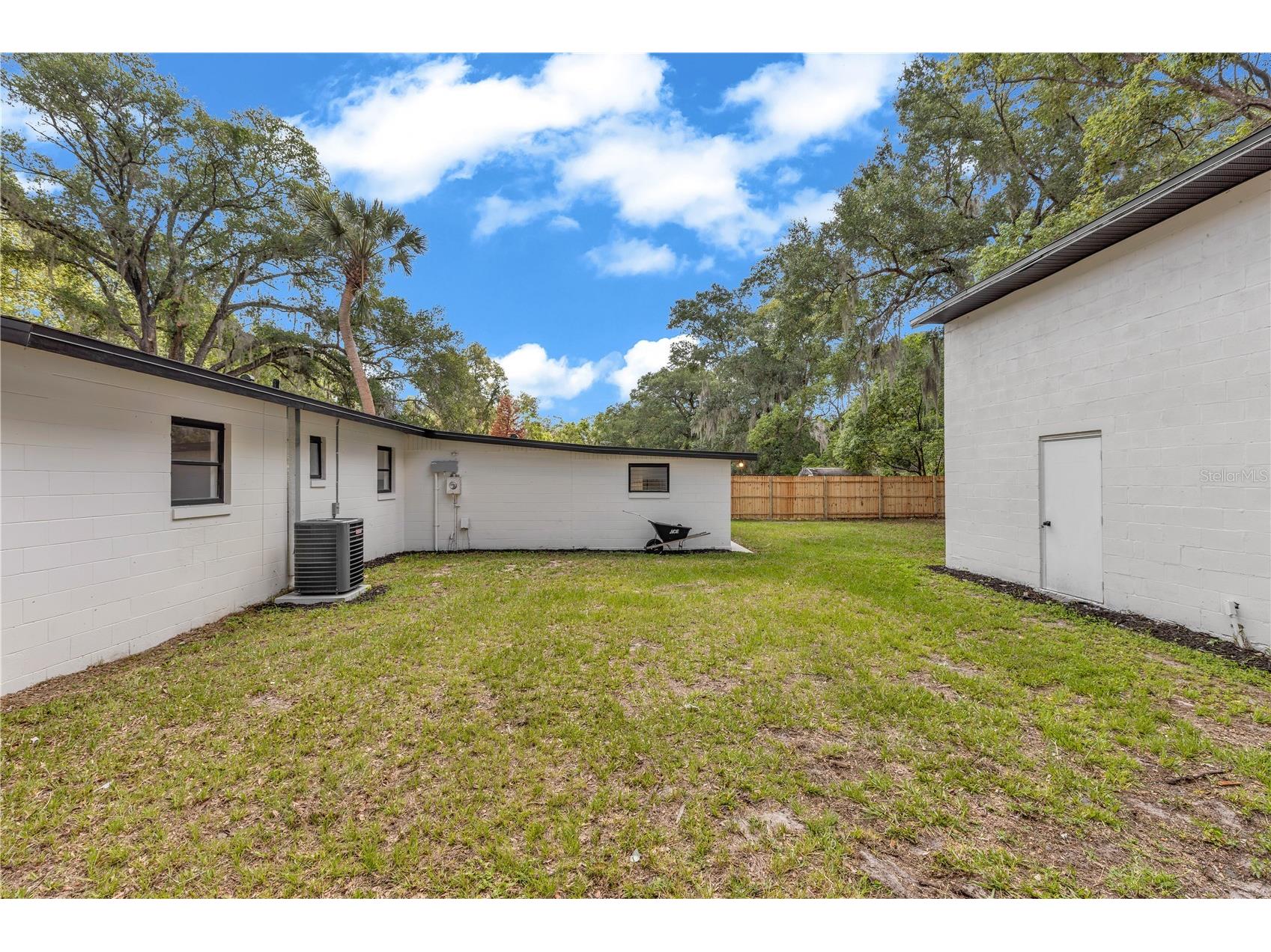 318 W Palmetto Avenue Deland FL 32720 TB8511363 image27