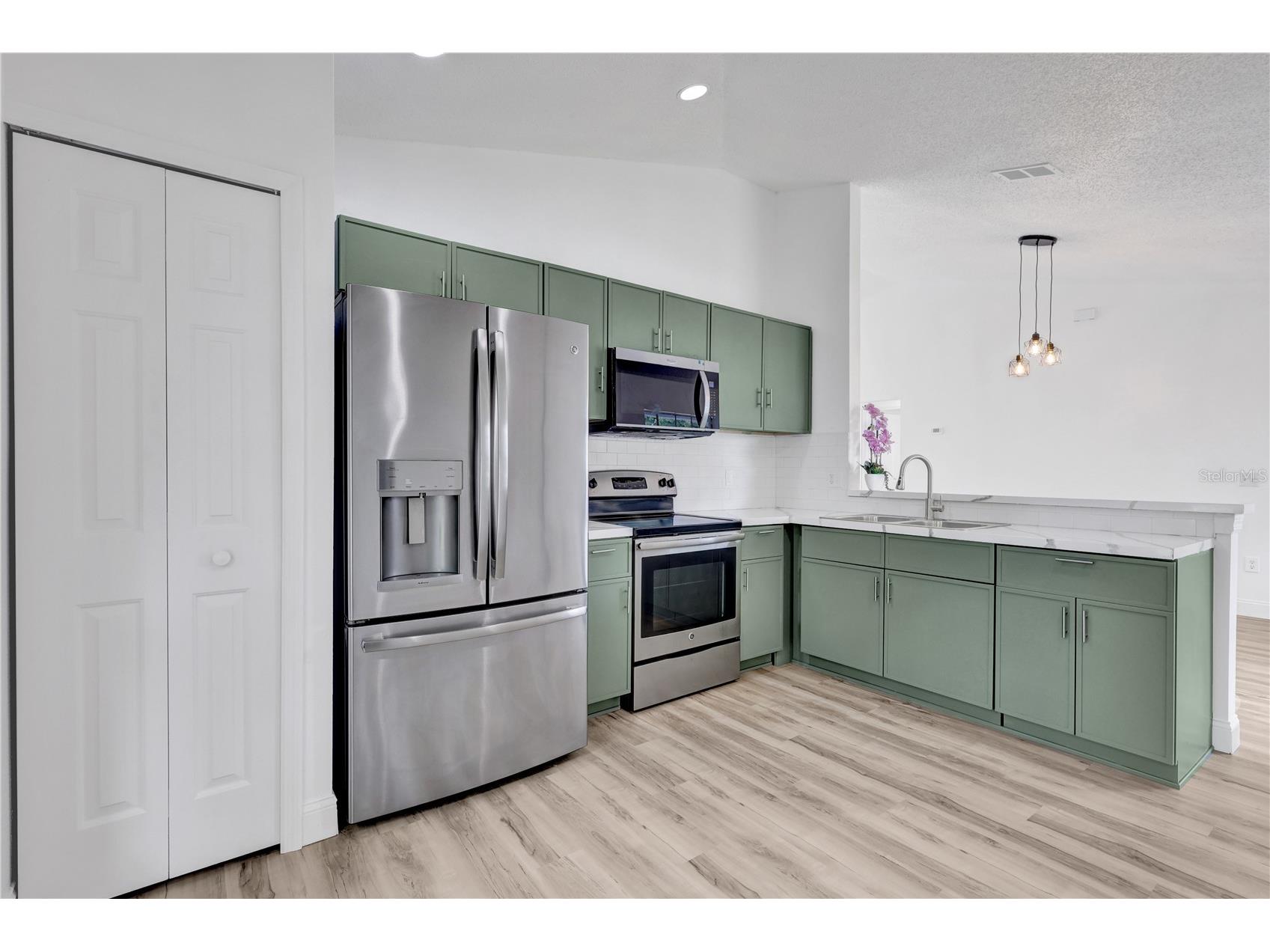 318 Walpole Loop Davenport FL 33897 O6414418 image5