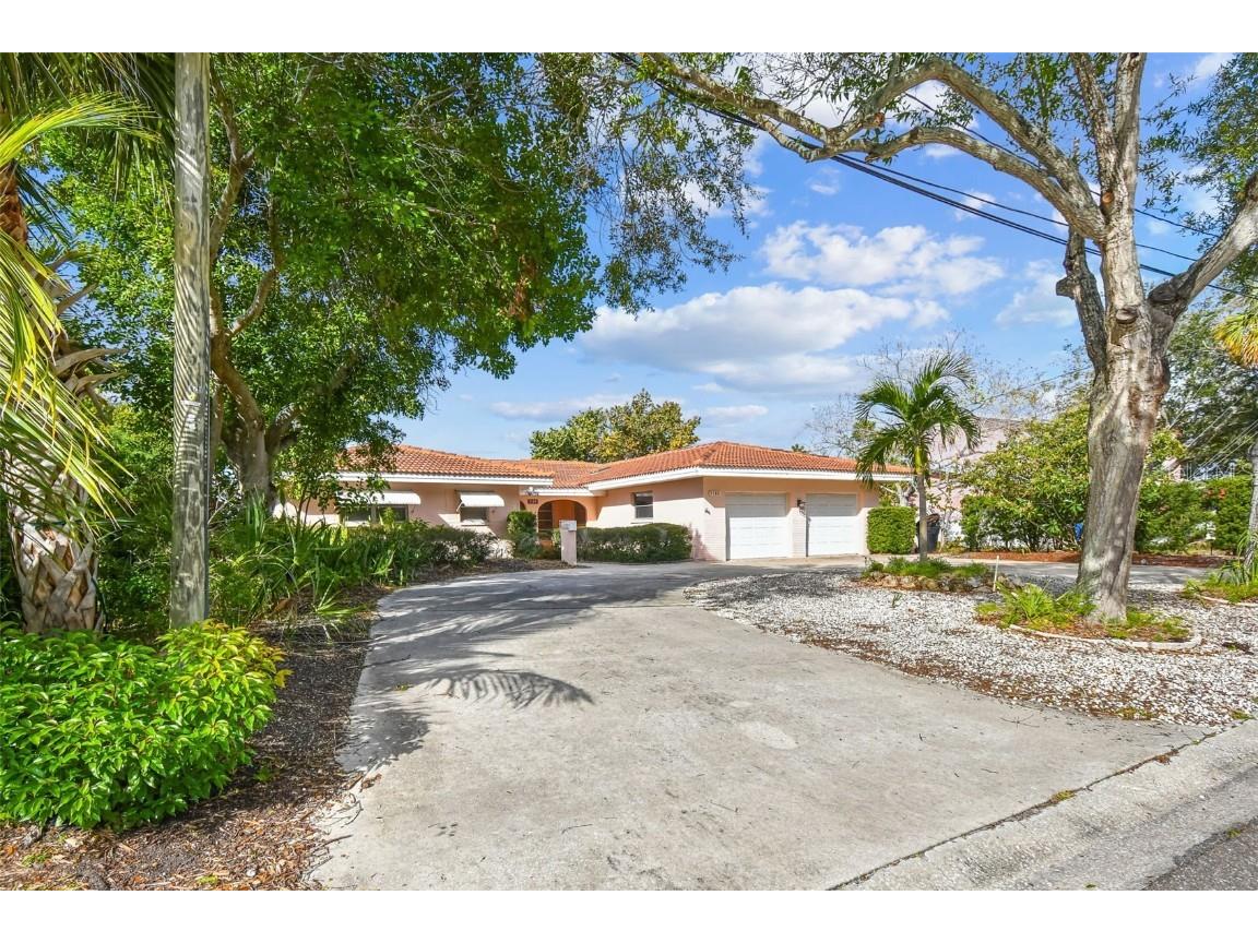 3180 Sunset Drive N Saint Petersburg FL 33710 U8226599 image1