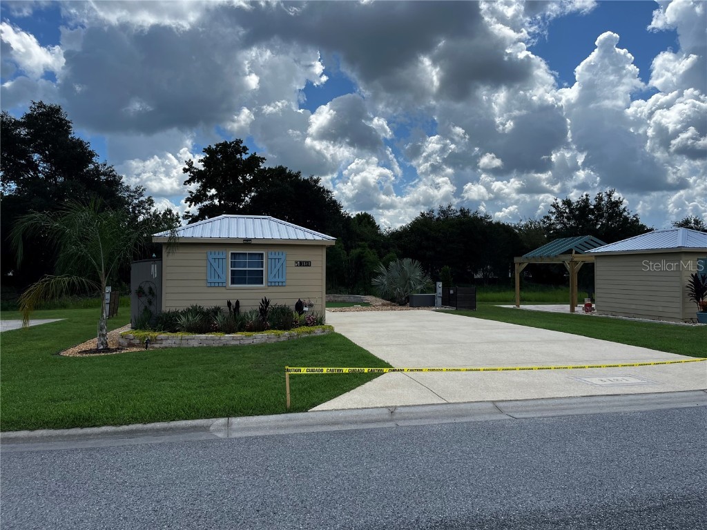 3181 NE 101st Terrace Silver Springs FL 34488 - OCKLAWAHA RIVER O6227888 image1