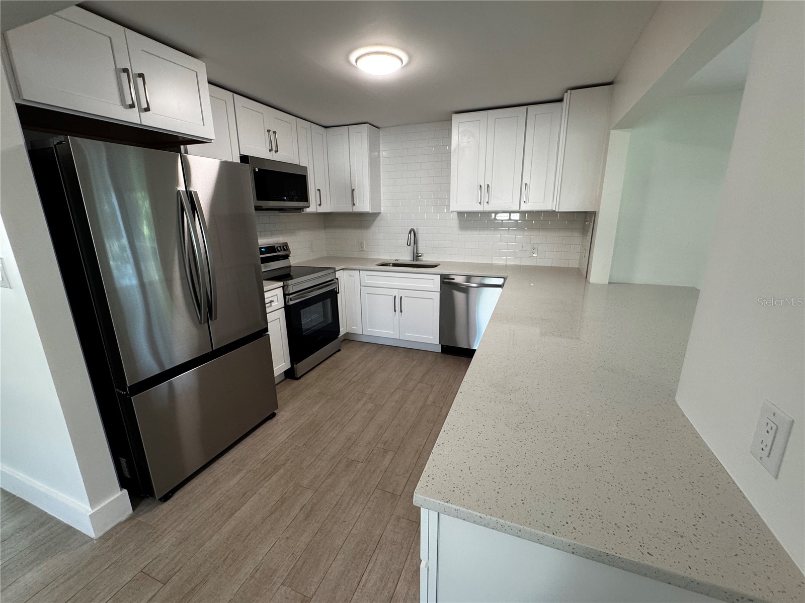 3182 Hatton Street Sarasota FL 34237 A4684851 image9