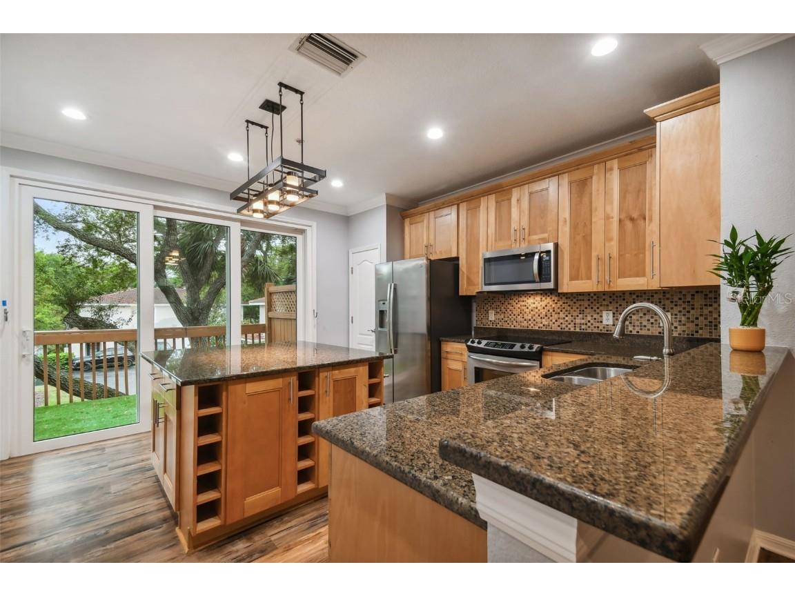 3183 Bayshore Oaks Drive Tampa FL 33611 TB8442717 image13