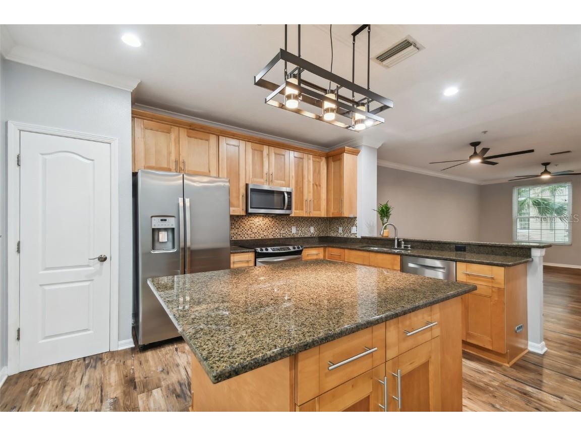 3183 Bayshore Oaks Drive Tampa FL 33611 TB8442717 image15