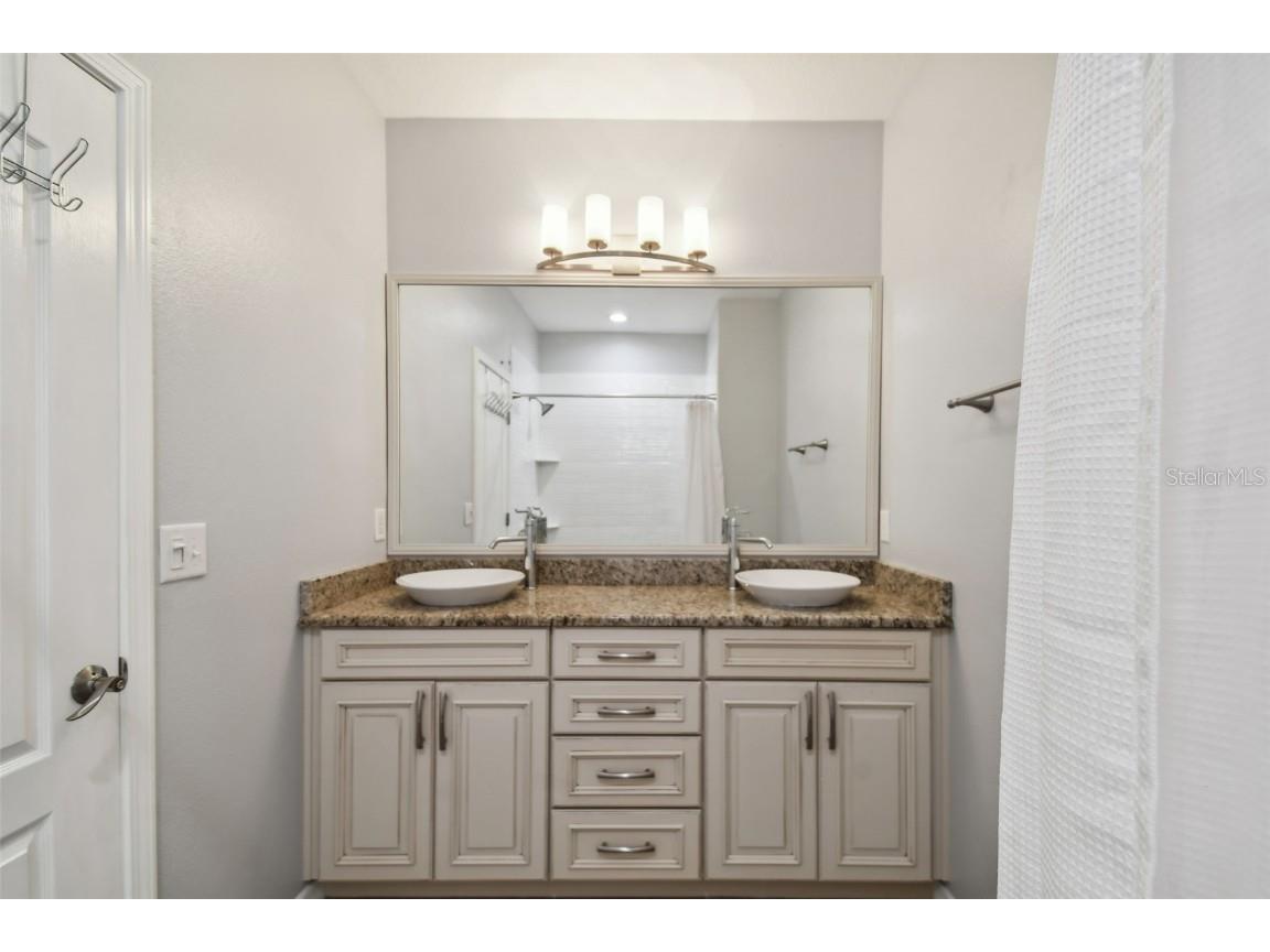 3183 Bayshore Oaks Drive Tampa FL 33611 TB8442717 image32