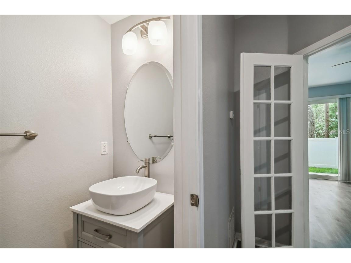 3183 Bayshore Oaks Drive Tampa FL 33611 TB8442717 image5